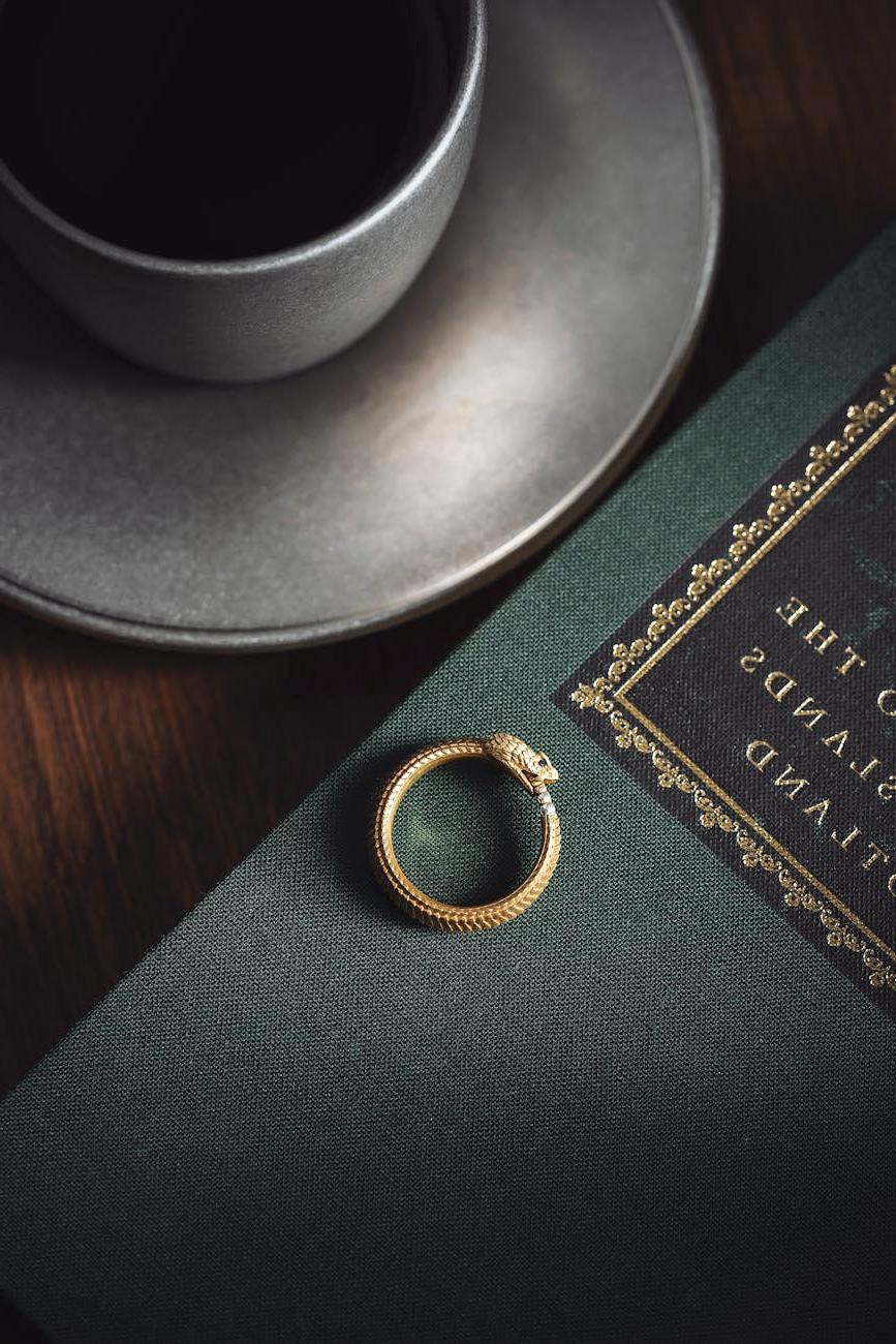 Корица на книгата 'Кодът на вечността'